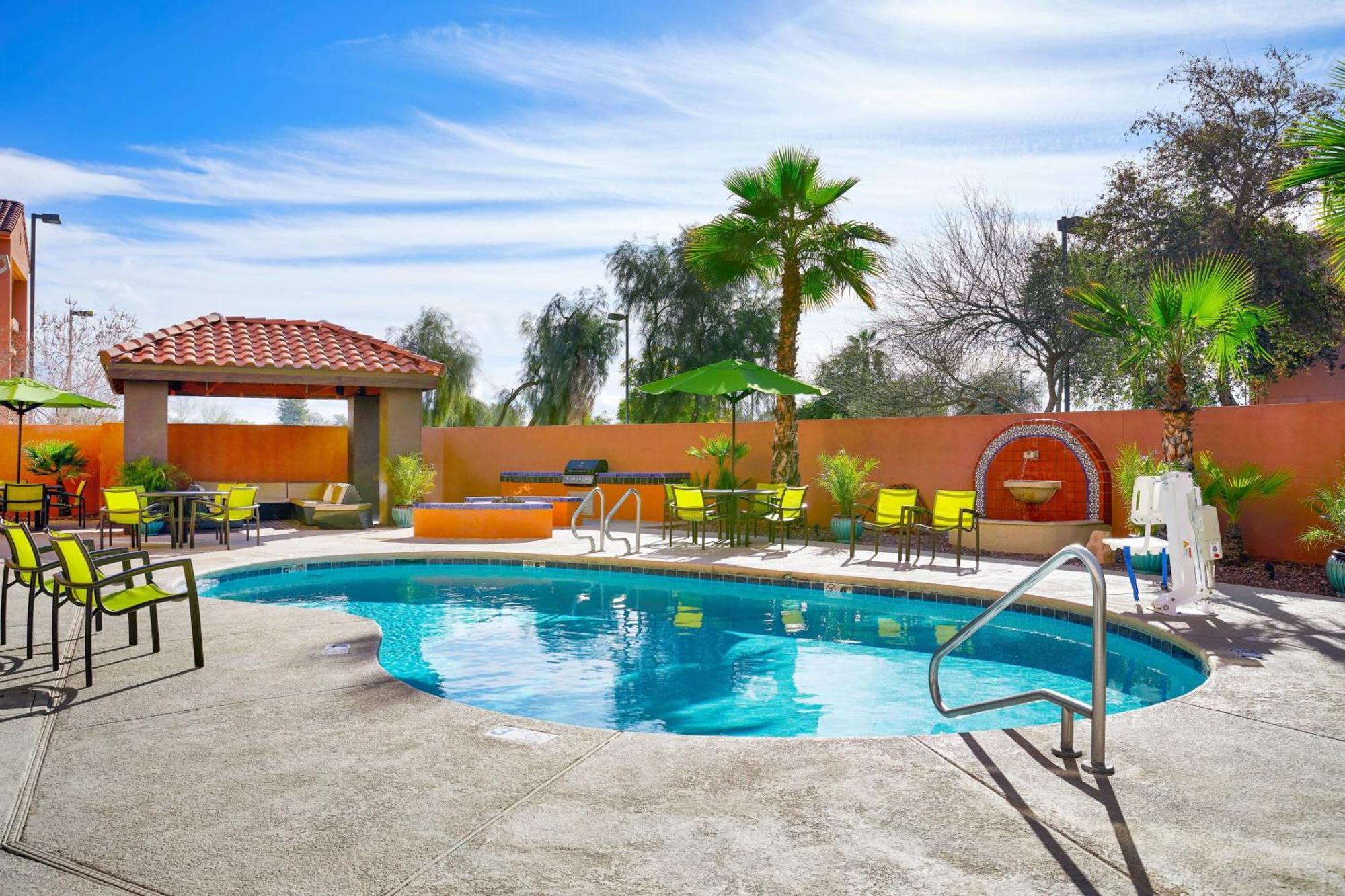Springhill Suites Tempe At Arizona Mills Mall Exteriör bild