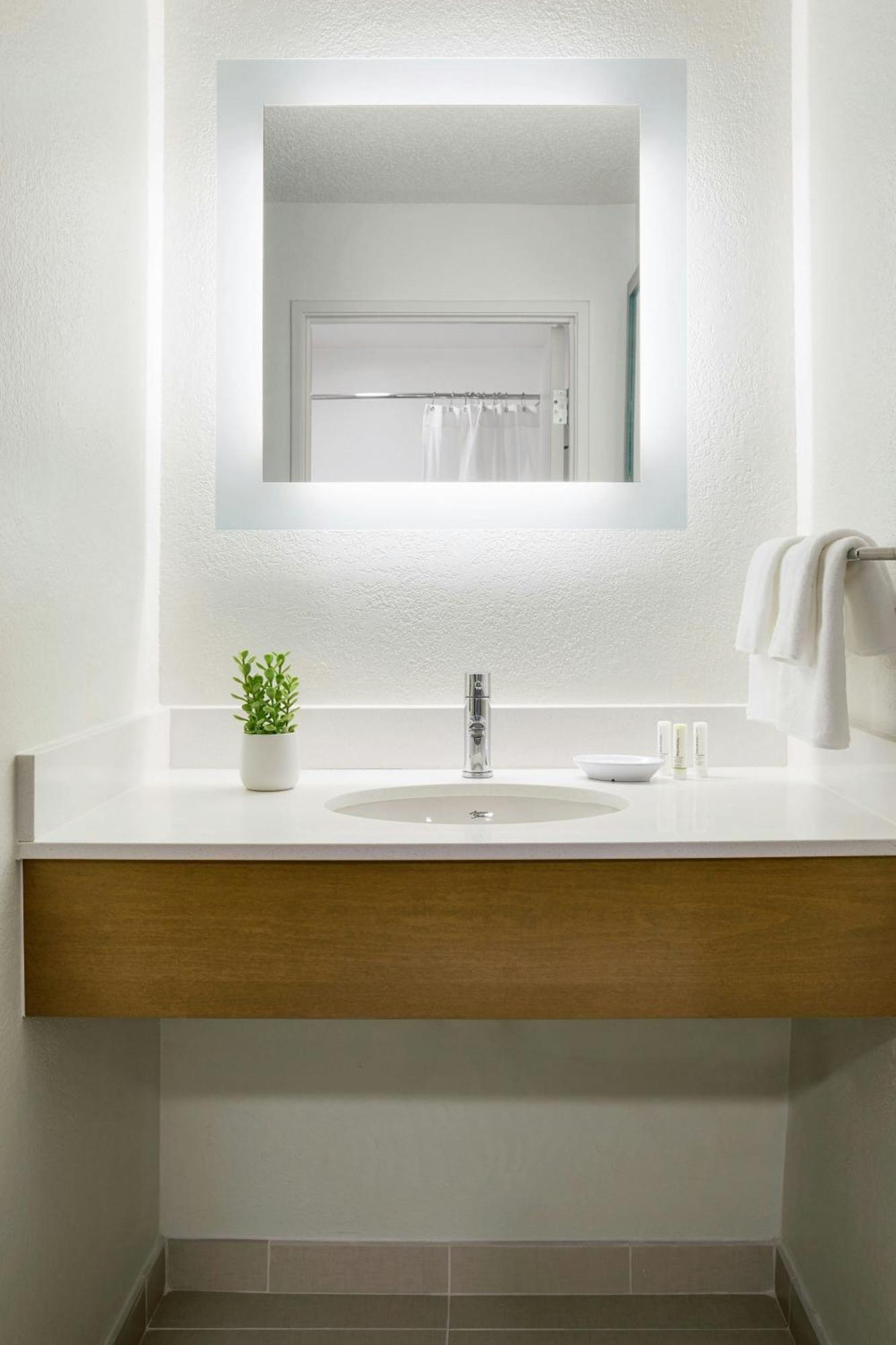 Springhill Suites Tempe At Arizona Mills Mall Exteriör bild